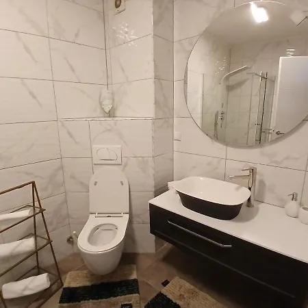 Neli Apartman